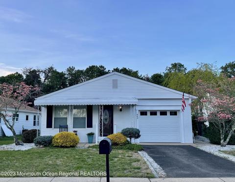 443 Costa Mesa Dr, Toms River, NJ 08757