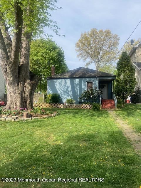 67 Orchard St, Freehold, NJ 07728