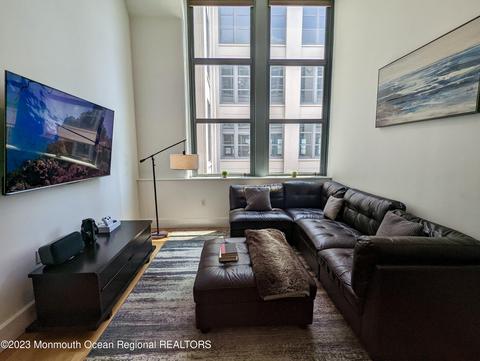 50 Dey St #424, Jersey City, NJ 07306