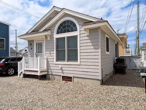 104 W Dune Way, Lavallette, NJ 08735