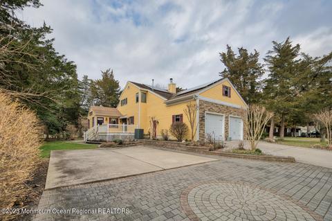 320 Absecon Ter, Tuckerton, NJ 08087