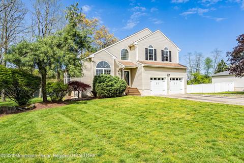 4 Mills Ln, Jackson, NJ 08527