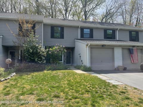 29 Steeplechase Ct, Oceanport, NJ 07757