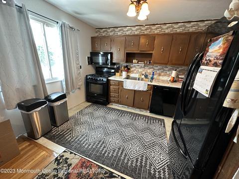 202 6th St, Waretown, NJ 08758 photo 6