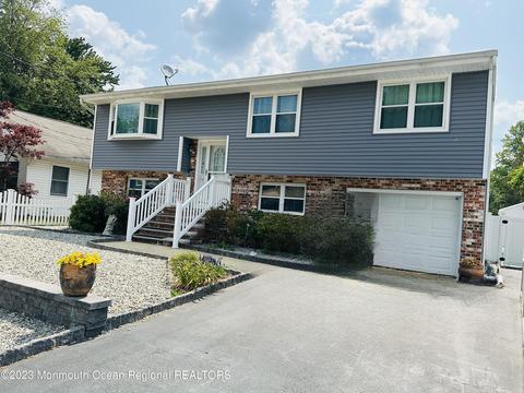 202 6th St, Waretown, NJ 08758