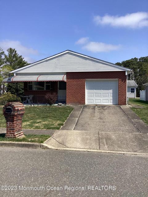 201 Torrey Pines Dr, Toms River, NJ 08757