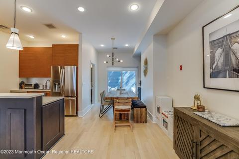 358 6th St #1R2R, Hoboken, NJ 07030
