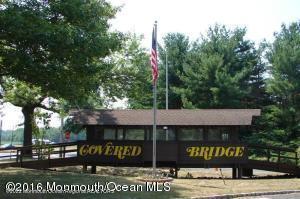 109 Amberly Dr #E, Manalapan, NJ 07726