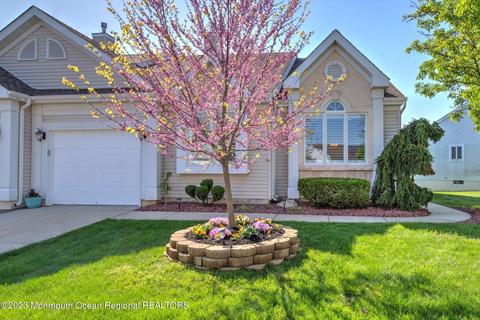 7 Birmingham Ln, Monroe, NJ 08831