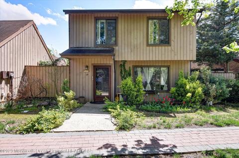 19 Sudbury Ct, East Brunswick, NJ 08816