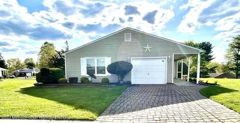 19 Oriel Way, Marlboro, NJ 07746