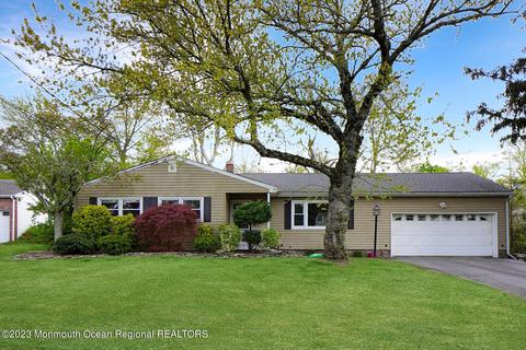 8 Annmar Dr, Matawan, NJ 07747