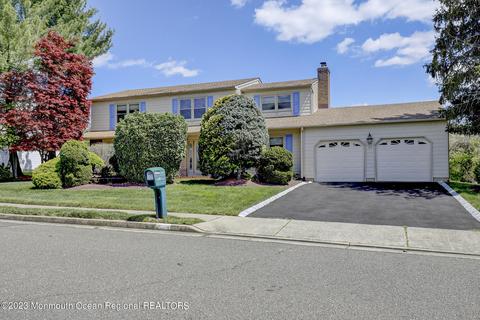 58 Heron Dr, Marlboro, NJ 07746