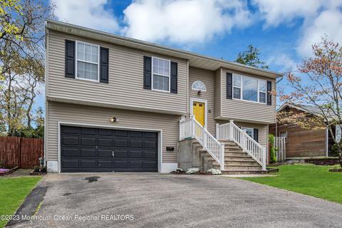 20 East Dr, Toms River, NJ 08753