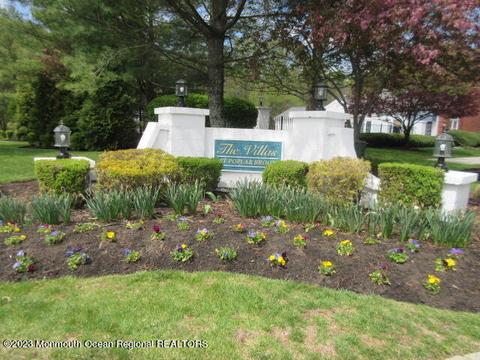 7 Mckinley Dr, Ocean, NJ 07712