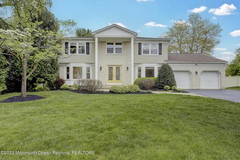 34 Longstreet Rd, Manalapan, NJ 07726