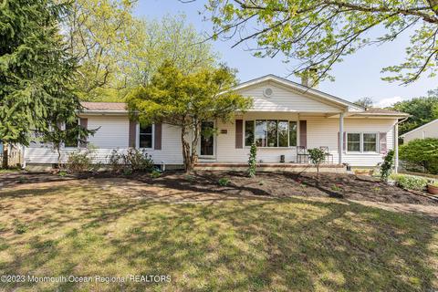 52 Valley Rd, Jackson, NJ 08527