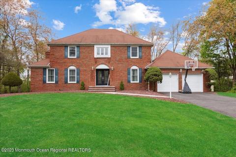 16 Lisa Ln, Morganville, NJ 07751