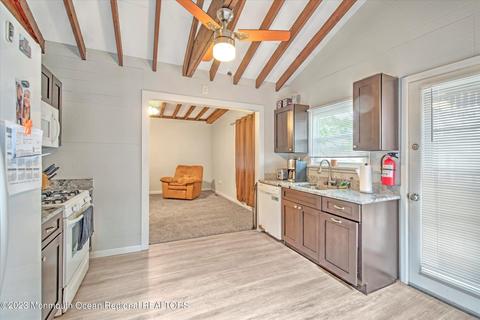 524 E Bayview Ave, Ocean Gate, NJ 08740 photo 11