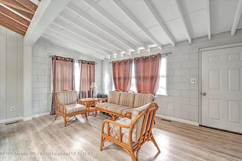 524 E Bayview Ave, Ocean Gate, NJ 08740 photo 2