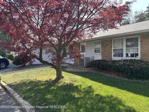 57 Cambridge Cir # a, Manchester, NJ 08759