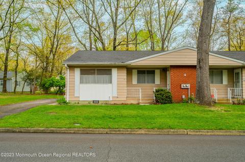 4 Indiana Way # B, Whiting, NJ 08759