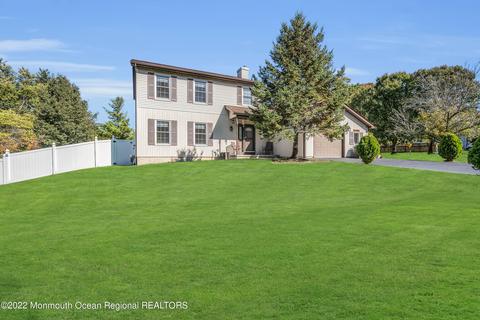 15 Hemlock Hill Rd, Jackson, NJ 08527