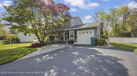 5 Sutton Ct, Matawan, NJ 07747