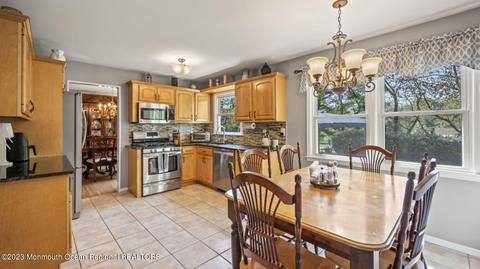 5 Sutton Ct, Matawan, NJ 07747 photo 9