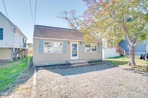 316 Elizabeth Ave, Toms River, NJ 08753