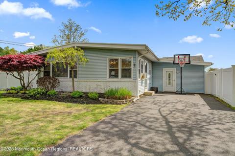 307 Wisteria Dr, Brick, NJ 08723