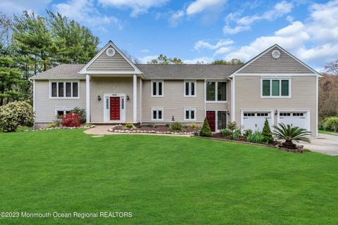 2110 Crystalbrook Dr, Wall, NJ 07719