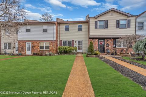 108 Greenwood Loop Rd, Brick, NJ 08724