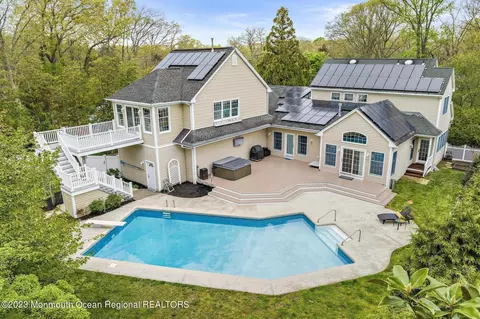 489 Clinton Ave, Toms River, NJ 08753