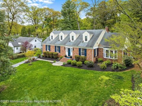 17 Circle Dr, Rumson, NJ 07760