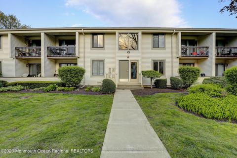 6 Avon Dr #Z, East Windsor, NJ 08520