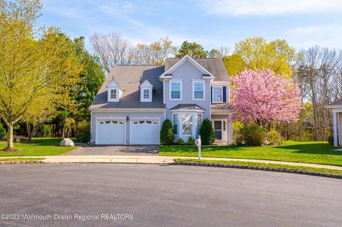 10 Spring Lake Ct, Barnegat, NJ 08005