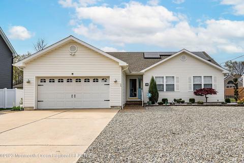 36 Anchor Ave, Manahawkin, NJ 08050