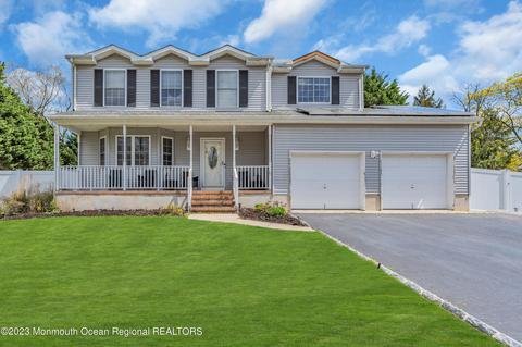 121 Jefferson Dr, Brick, NJ 08724