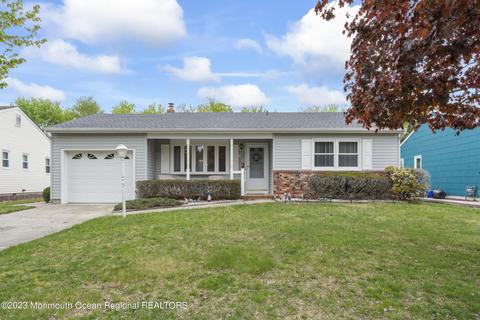 63 Nostrand Dr, Toms River, NJ 08757