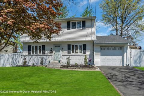 122 Throckmorton Ln, Old Bridge, NJ 08857