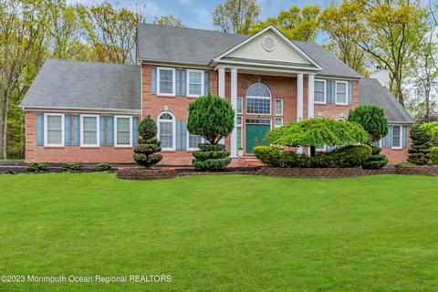 8 Risa Benjamin Way, Freehold, NJ 07728