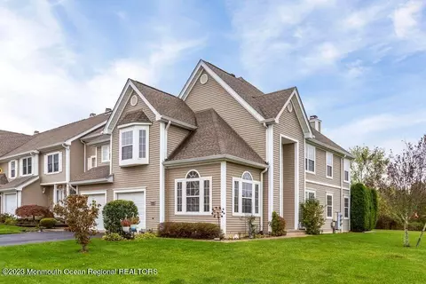 5401 Belmont Ct, Toms River, NJ 08755
