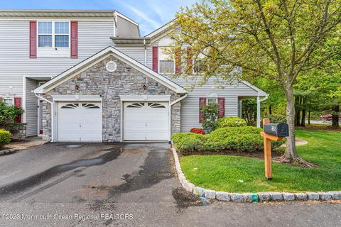 33 Harbor Bay Cir #382, Laurence Harbor, NJ 08879