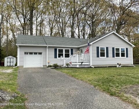 313 Riverside Dr, Bayville, NJ 08721
