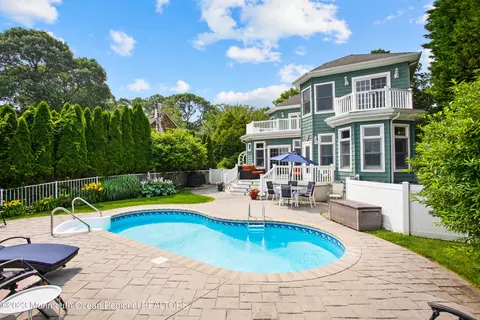 631 Beacon Blvd, Sea Girt, NJ 08750