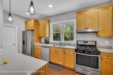 113 Main St, Wrightstown, NJ 08562 photo 12