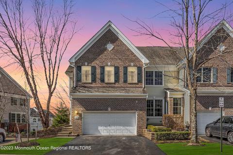 13 Deepwater Cir, Manalapan, NJ 07726
