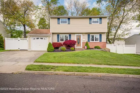 21 Andrew St, Old Bridge, NJ 08857