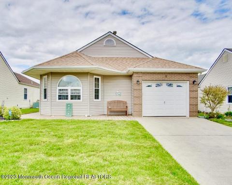 3 Kendal Dr, Toms River, NJ 08757